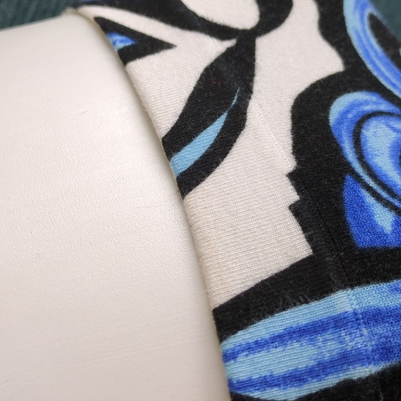 Caché Tube Top With Chain Detail - Picture 7 of 10